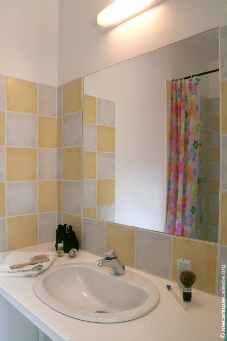 La Maison - intrieur Espace lavabo - chambre de l'tage - Val de l'Hort : 1476968807.img_8541mc.jpg