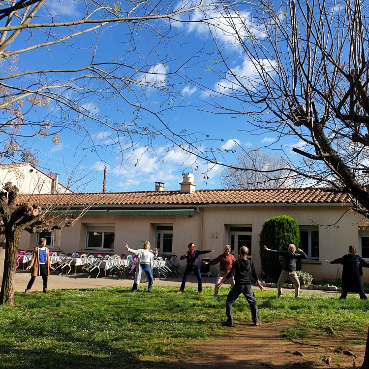 Le centre en activit Groupe dans le parc du Val de l\'Hort Anduze Cvennes : 1714141169.20240328_095048.jpg