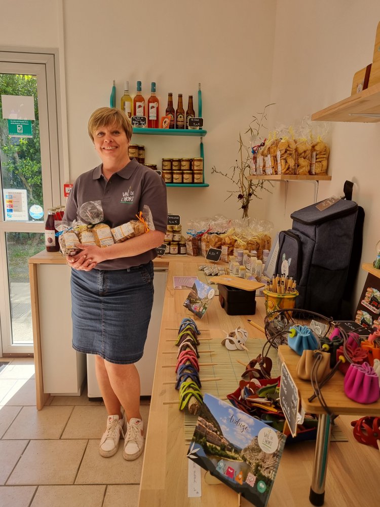 L'quipe Eliane et la petite boutique du Val de l\'Hort : 1752846794.20250410_161234.jpg